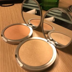 The balm highlighter and blush